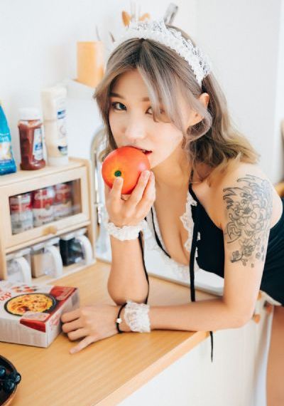 迈开腿打扑克没有马赛克的视频_720手机在线看