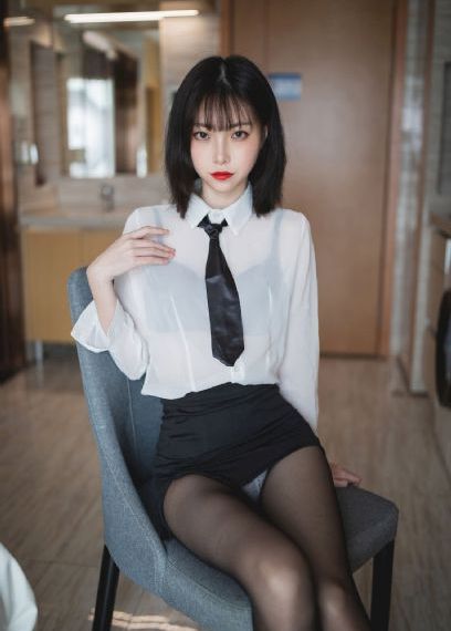 粉嫩少妇VS极品AⅤ无码_720手机在线看