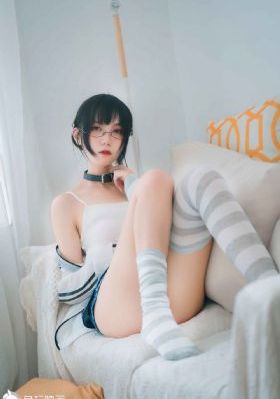 大尺度床戏揉捏胸_完整版在线观看