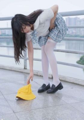 护士月月和公的小说第一章_蓝光高清视频播放