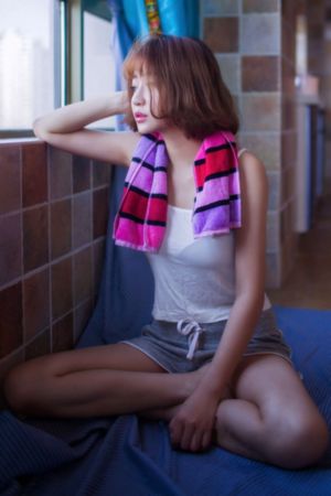 丰满岳乱妇三级高清在线观看_4K完整在线观看