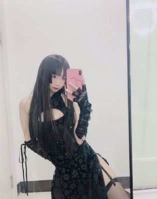 抱着娇妻让粗大玩3p在线观看_日韩成人在线
